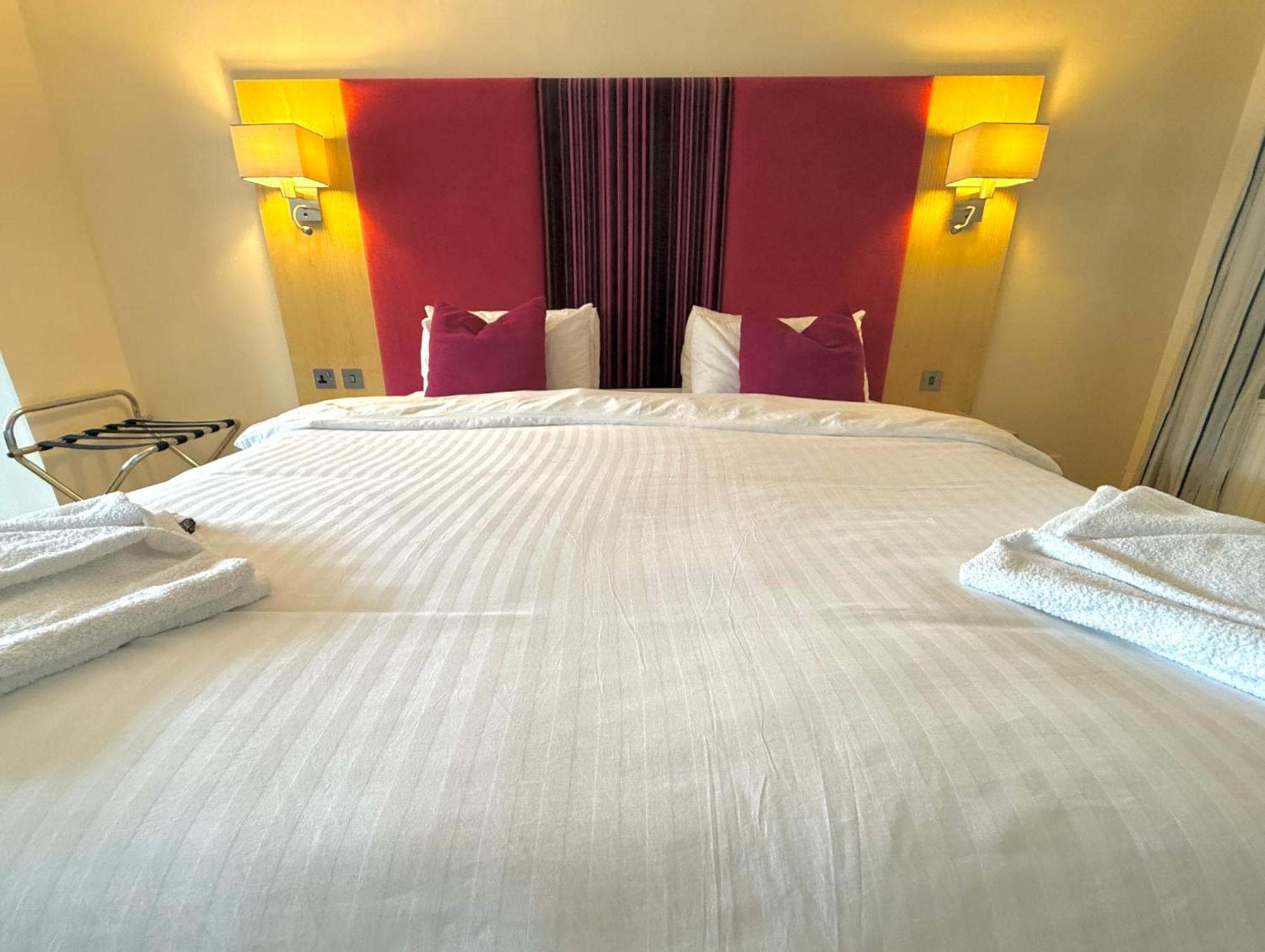 The Clubhouse Hotel แนร์น ภายนอก รูปภาพ
