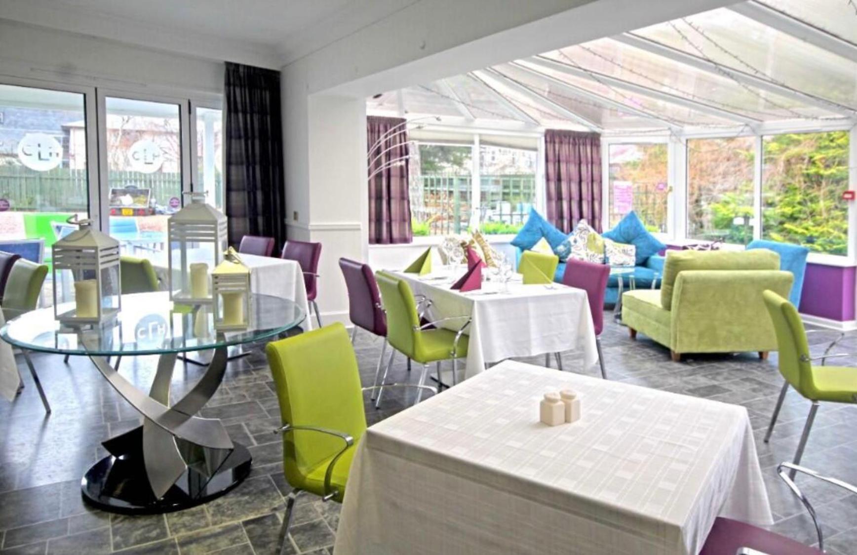 The Clubhouse Hotel แนร์น ภายนอก รูปภาพ